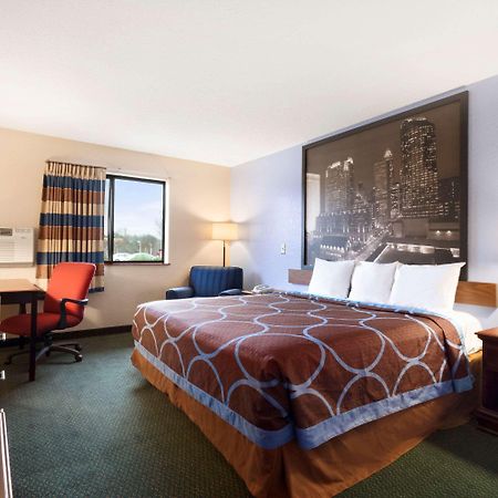 Super 8 By Wyndham Charlotte University מראה חיצוני תמונה