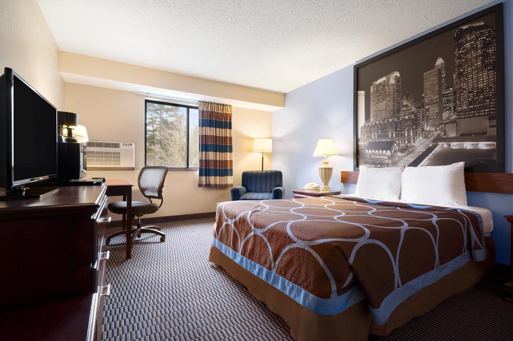 Super 8 By Wyndham Charlotte University חדר תמונה